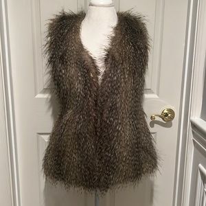 Via Spiga Faux fur vest with clasp